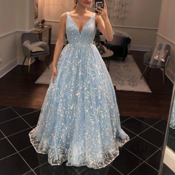 Brand new Sherri hill dress! - Picture 2 of 3